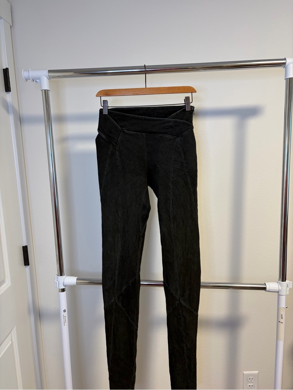 Urban Zen Black Skinny Stretch Suede Leggings